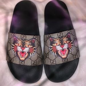 GUCCI TIGER SLIDES
